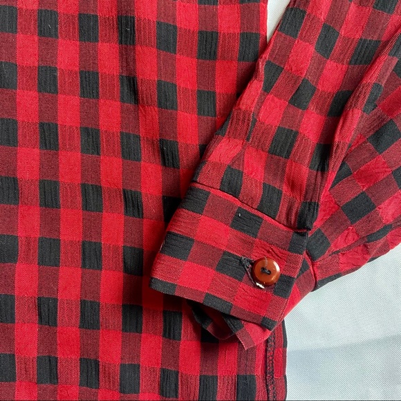 HP⭐️ Vintage 80’s Red and Black Plaid Flannel - Picture 5 of 16